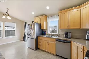 1187 Jay St, Eugene, OR 97402 - Photo 13