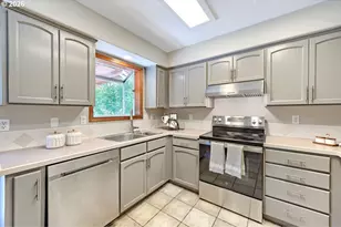 15052 SE Pinegrove Loop, Clackamas, OR 97015 - Photo 9