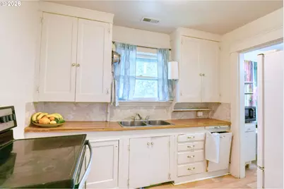112 SW 2nd St, Pilot Rock, OR 97868 - Photo 9