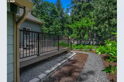 65121 E Lupine Dr, Rhododendron, OR 97049 - Photo 9