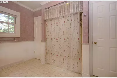18410 S Greenview Dr, Oregon City, OR 97045 - Photo 25