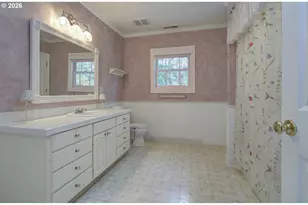18410 S Greenview Dr, Oregon City, OR 97045 - Photo 27