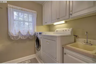 18410 S Greenview Dr, Oregon City, OR 97045 - Photo 15