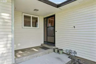 1450 SW 26th Ct, Gresham, OR 97080 - Photo 3