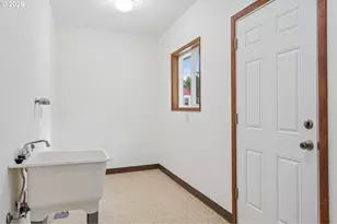 1450 SW 26th Ct, Gresham, OR 97080 - Photo 27