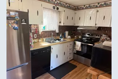 430 23rd St, Myrtle Point, OR 97458 - Photo 11