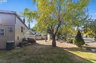 430 23rd St, Myrtle Point, OR 97458 - Photo 31
