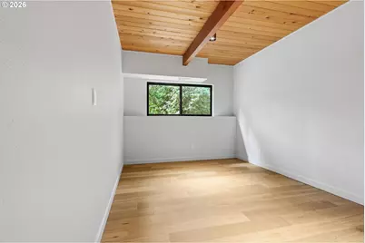 10625 SW Lancaster Rd, Portland, OR 97219 - Photo 35