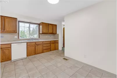 211 SW Royal Ct, Gresham, OR 97030 - Photo 13