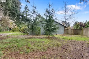 211 SW Royal Ct, Gresham, OR 97030 - Photo 35