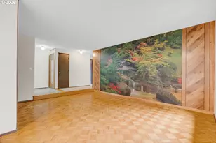 211 SW Royal Ct, Gresham, OR 97030 - Photo 7