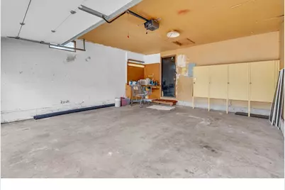 211 SW Royal Ct, Gresham, OR 97030 - Photo 29