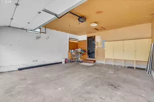 211 SW Royal Ct, Gresham, OR 97030 - Photo 29