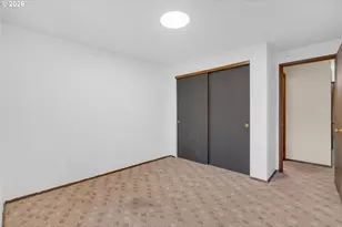 211 SW Royal Ct, Gresham, OR 97030 - Photo 23