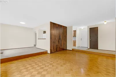 211 SW Royal Ct, Gresham, OR 97030 - Photo 11