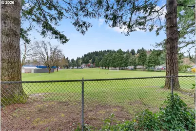 211 SW Royal Ct, Gresham, OR 97030 - Photo 37