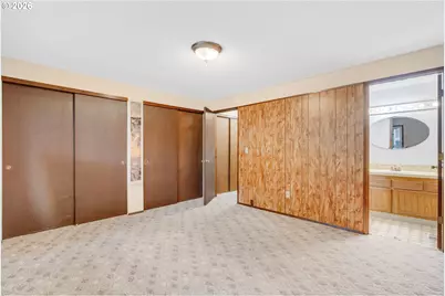 211 SW Royal Ct, Gresham, OR 97030 - Photo 21