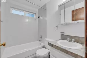 211 SW Royal Ct, Gresham, OR 97030 - Photo 27