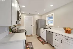 8609 SE 34th Ave, Milwaukie, OR 97222 - Photo 9