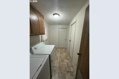 100 River Bend Rd #25, Reedsport, OR 97467 - Photo 9