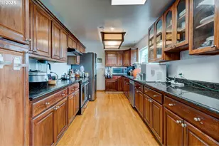 3416 NE 126th Ave, Portland, OR 97230 - Photo 7