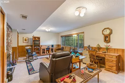 8495 SW Katherine Ln, Portland, OR 97225 - Photo 17