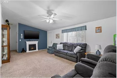 1028 SW Joshua Dr, Hermiston, OR 97838 - Photo 7