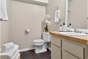 10430 SW 14th Dr, Portland, OR 97219 - Photo 41