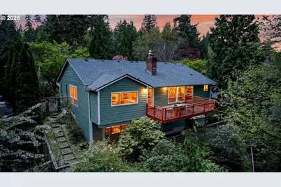 10430 SW 14th Dr, Portland, OR 97219 - Photo 1