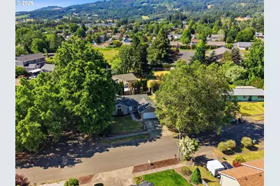 601 E Oxford St, Newberg, OR 97132 - Photo 41