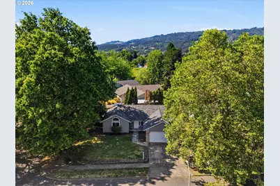 601 E Oxford St, Newberg, OR 97132 - Photo 39