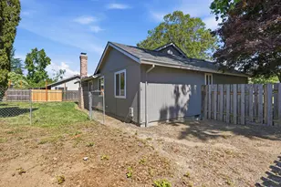 601 E Oxford St, Newberg, OR 97132 - Photo 33