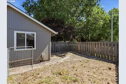 601 E Oxford St, Newberg, OR 97132 - Photo 35