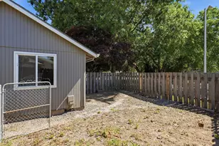 601 E Oxford St, Newberg, OR 97132 - Photo 35