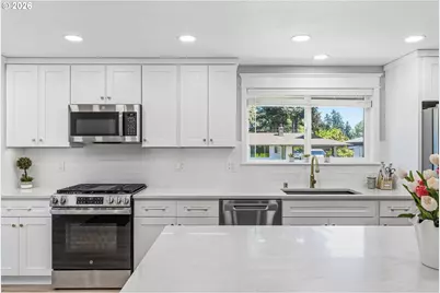9608 NW 8th Ave, Vancouver, WA 98665 - Photo 13