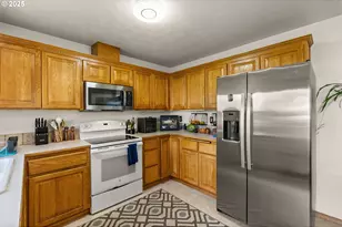 1880 Manihi Dr, Eugene, OR 97404 - Photo 11