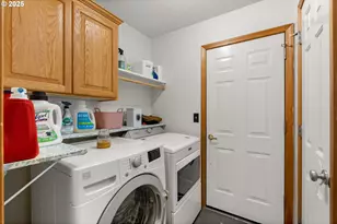 1880 Manihi Dr, Eugene, OR 97404 - Photo 19