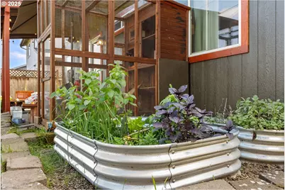 1880 Manihi Dr, Eugene, OR 97404 - Photo 35