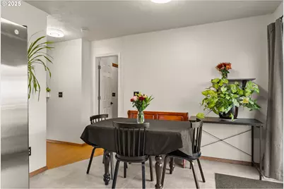 1880 Manihi Dr, Eugene, OR 97404 - Photo 9