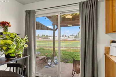 1880 Manihi Dr, Eugene, OR 97404 - Photo 13