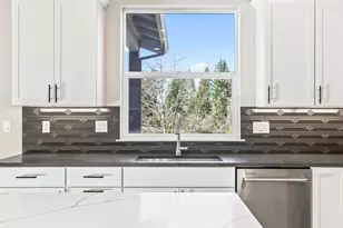 18865 SE Crooked River St, Sandy, OR 97055 - Photo 9