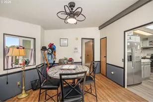 1199 N Terry St, Eugene, OR 97402 - Photo 9