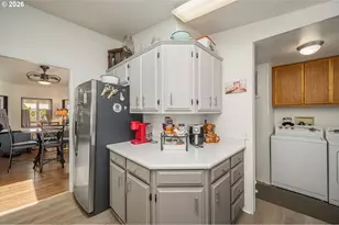 1199 N Terry St, Eugene, OR 97402 - Photo 11