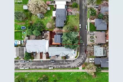 9326 SE Mill St, Portland, OR 97216 - Photo 23