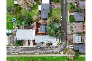 9326 SE Mill St, Portland, OR 97216 - Photo 23