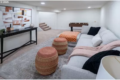 9326 SE Mill St, Portland, OR 97216 - Photo 17