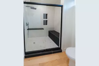 9326 SE Mill St, Portland, OR 97216 - Photo 15