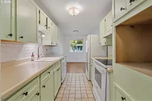 5566 SW Erickson Ave, Beaverton, OR 97005 - Photo 15