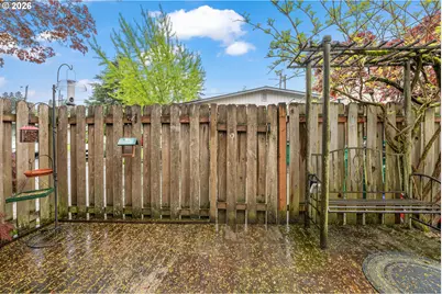 5566 SW Erickson Ave, Beaverton, OR 97005 - Photo 27