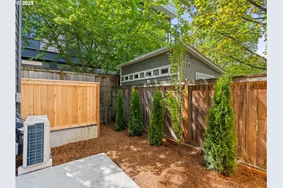 4960 SE Caruthers St #6, Portland, OR 97215 - Photo 17